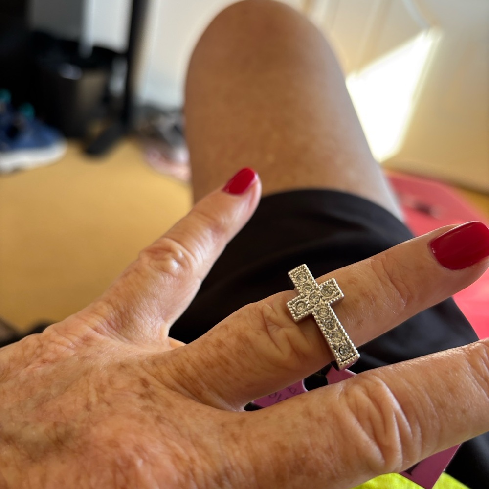 Elegant Silver Cross Ring
